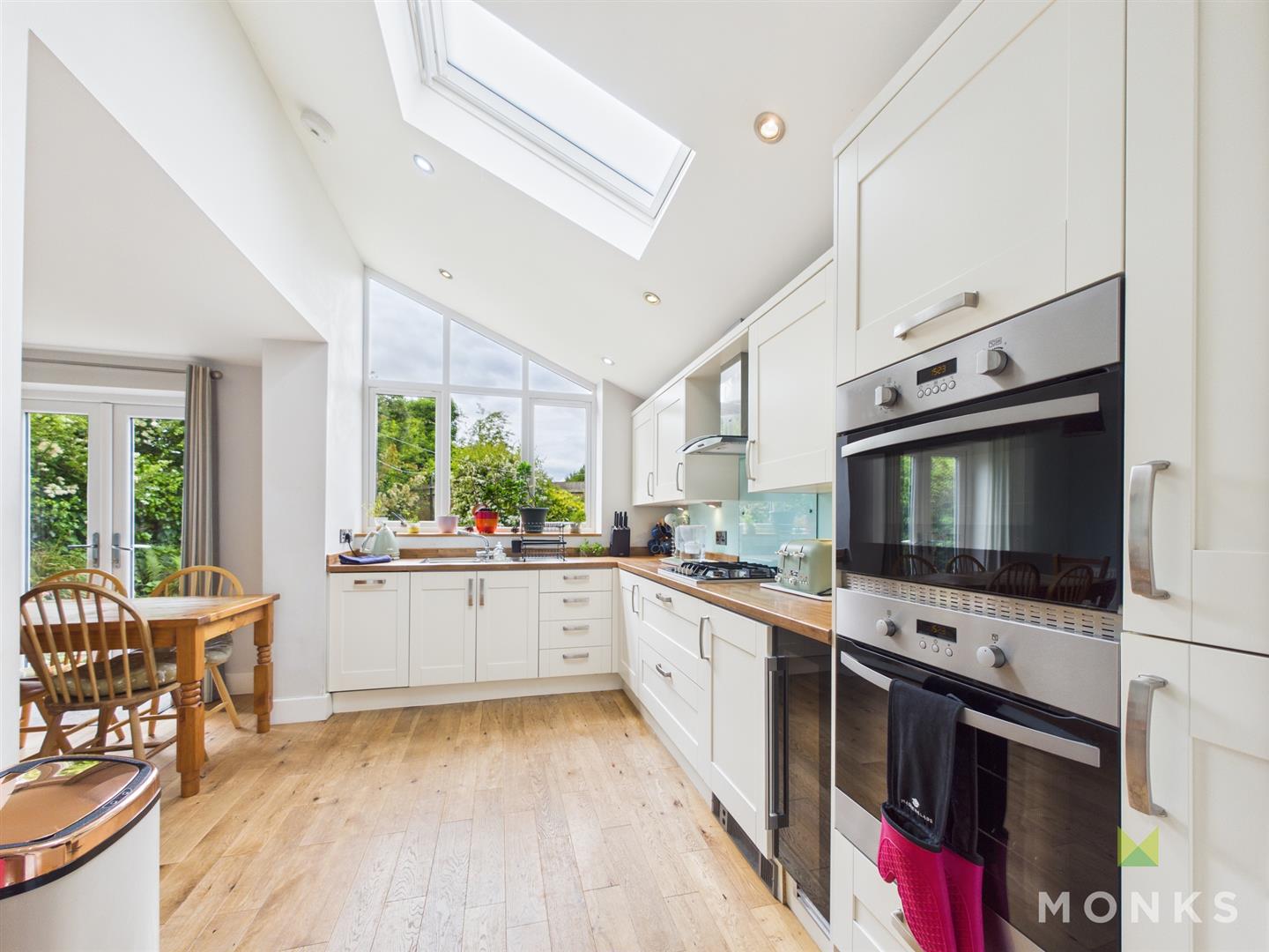 30 Leyburn Avenue, Shrewsbury, SY3 8TP SSTC